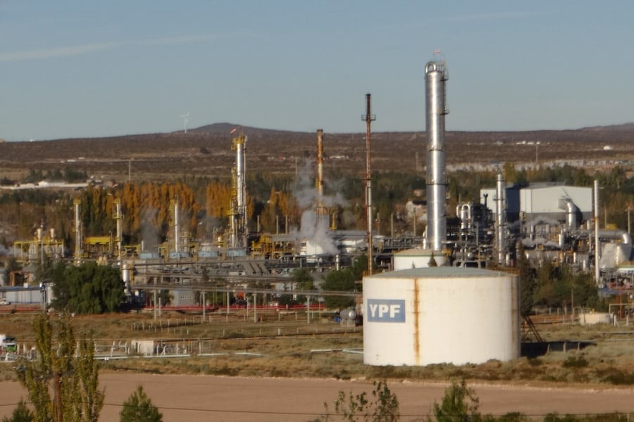 foto Complejo Industrial Plaza Huincul (CIPH) de YPF - Plaza Huincul