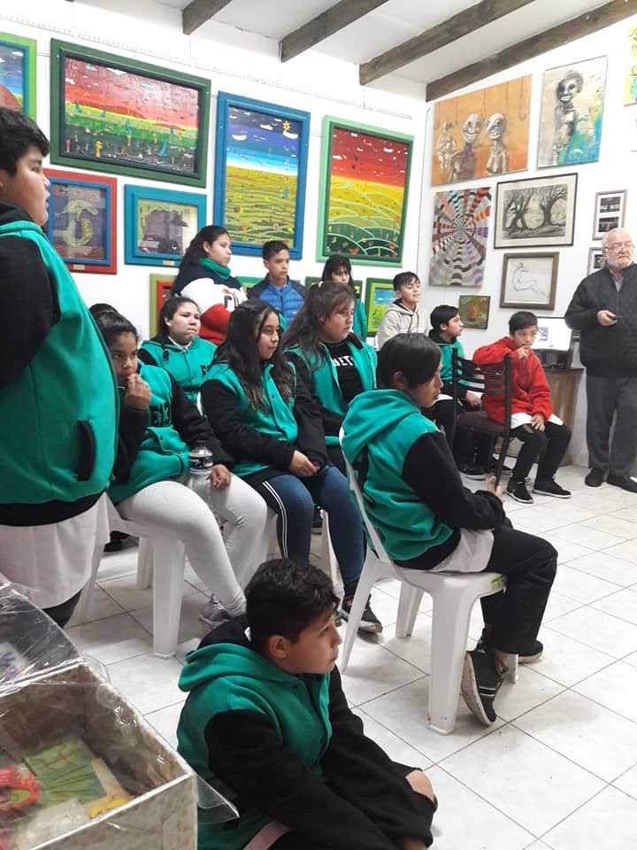“Divirtiéndose a pesar del Apocalipsis”